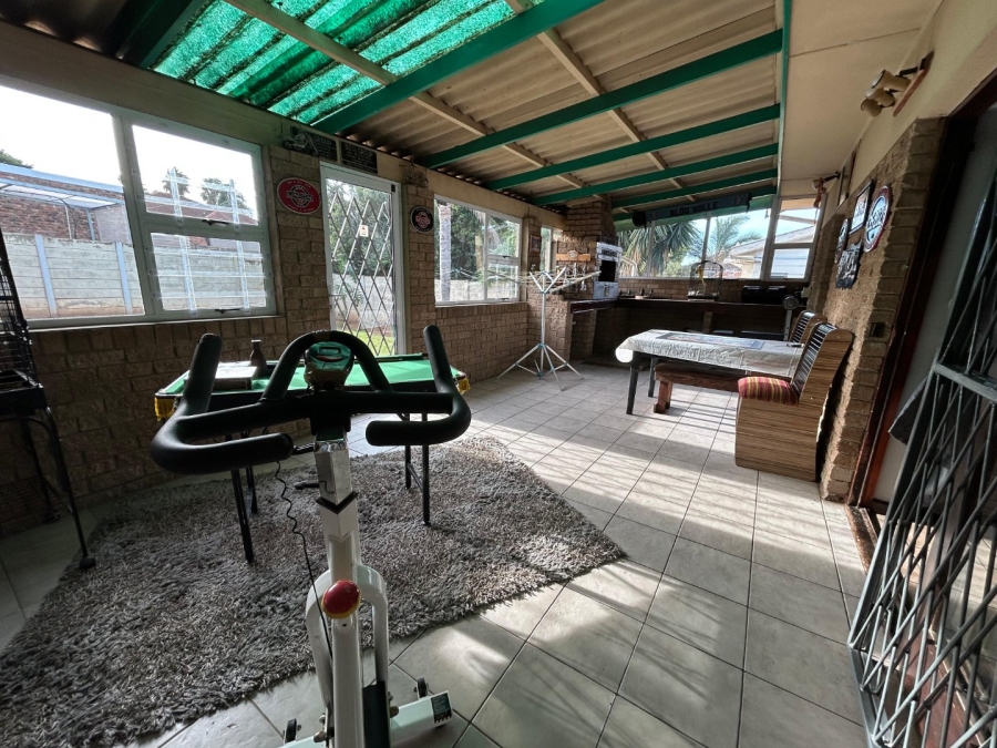 4 Bedroom Property for Sale in Heuwelkruin Eastern Cape